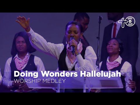 Temitope Oluwadare - Doing Wonders Hallelujah Worship Medley