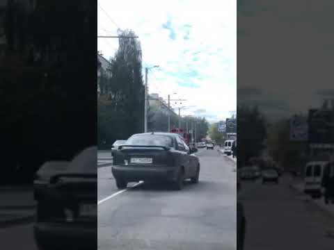 На Симоненка загорівся автомобіль. ВІДЕО