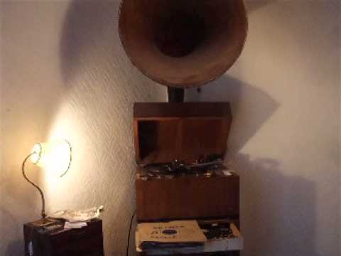 "Funny Face Selection" (Gershwin) Played by Debroy Somers Band Col 9576