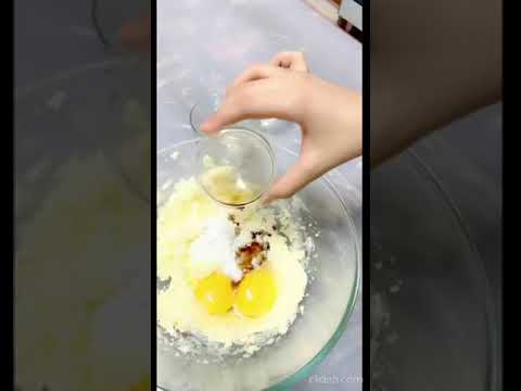 Compare the physical and chemical changes by Baking cake - done by Saleha Sari- Grade 6