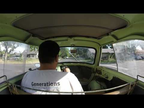 1957 BMW Isetta 300 - radar trailer race