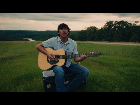 Wyatt Flores - Never Made It Home (Acoustic)