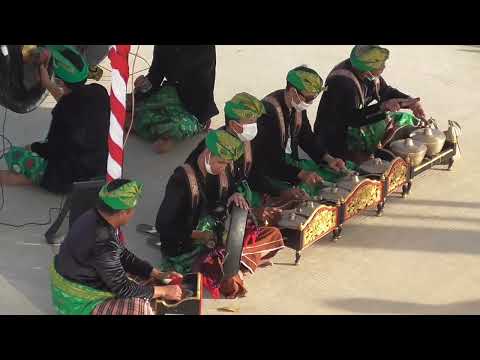 LOMBOK IS KNOWN FOR BEACHES AND SURFING