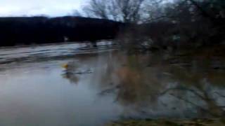 preview picture of video 'Endicott New York Flooding 3-11-11'