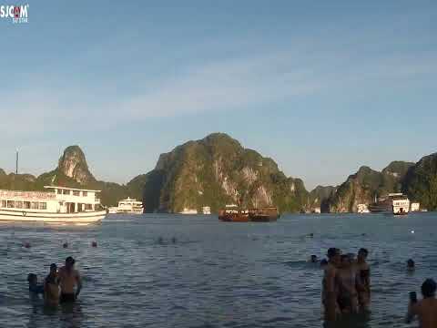 Time lapse on the beach of Ha Long Bay 2022 July.