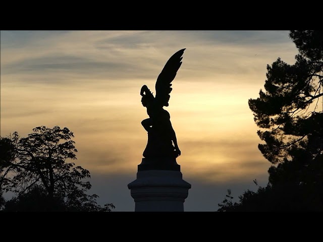 Vídeo relacionado con Escultura gótica oscura ángel caído de la muerte mítica oculta de la estatua de la parca de la muerte adorno 26 cm