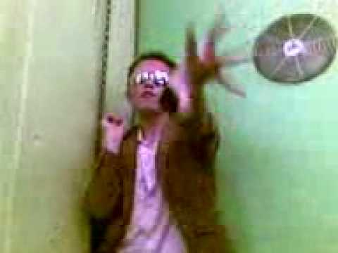 AMORFO BAILANDO "BESOS DE CENIZA"