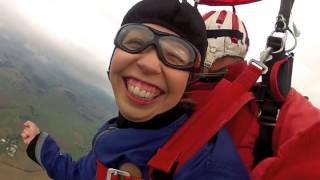 Euphorie und Freude beim Fallschirm Tandemsprung