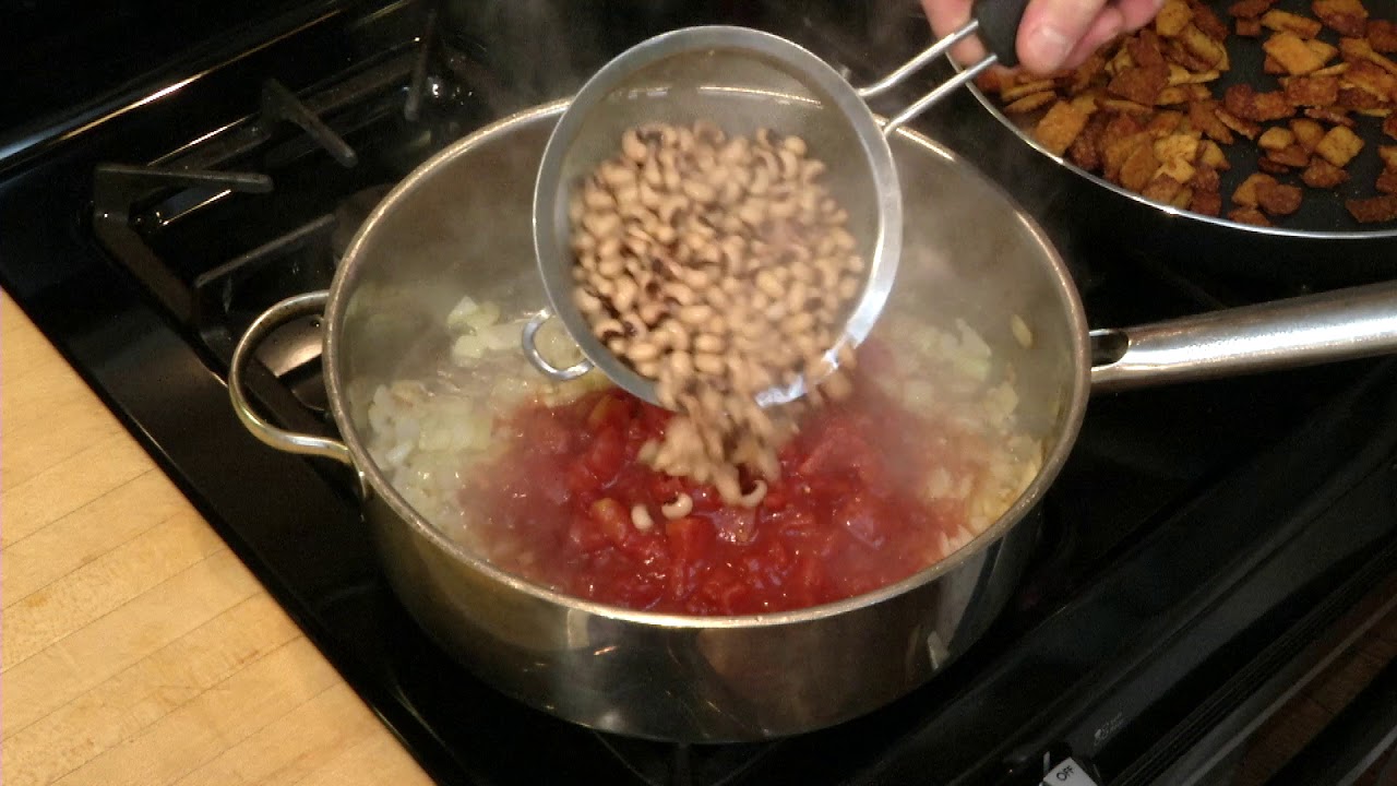 Carolina Kale with Black-Eyed Peas & Spicy Buffalo Veggie Bacon