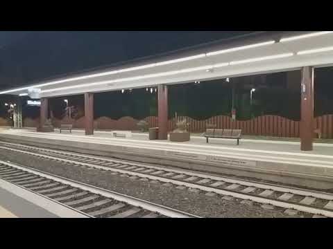 Transito ICN 757 alla stazione di Riccione