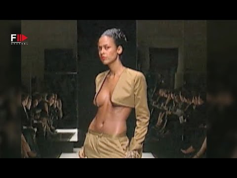 Vintage in Pills GIANFRANCO FERRÉ Spring 2001 - Fashion Channel