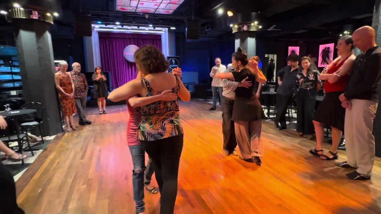 Video thumbnail for Tango lessons by Corina de La Rosa & Aurora Lubiz. Milonga Parakultural. Salón Marabú. 12/26/2023