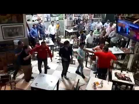 download lagu mp3 mp4 Videos De Peleas En Bares, download lagu Videos De Peleas En Bares gratis, unduh video klip Videos De Peleas En Bares