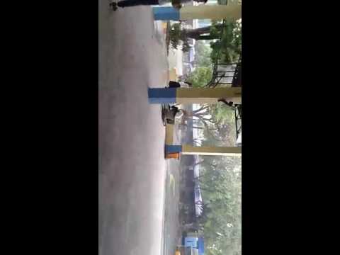 5'9 Ron Guevarra slum dunk