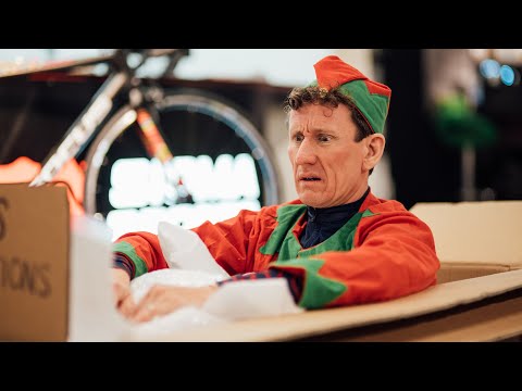 Caught on Camera: Elf Unleashed | Matt Stephens and the Sigma Sports Christmas Window | Sigma Sports