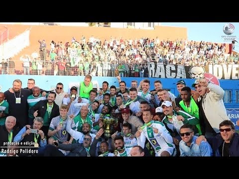 Especial: Momento em que a torcida e jogadores do Metropolitano comemoram título em Itajaí