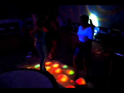 DISCO BENALMADENA EL BAILE DEL VERANO 2011