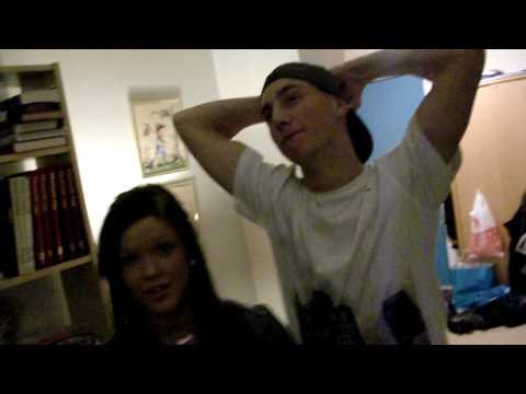 Party, Jonathan ser ut att ha roligt! 18 år och allt!