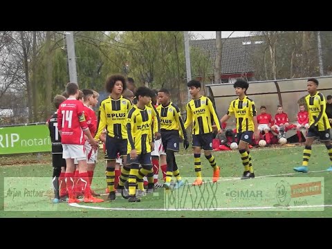 Voor aanvang AS'80 JO14-1 - DOVO JO14-1