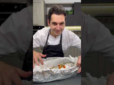 OVEN-BAKED SEA BASS 🐟🌿🍅 with all the flavors of the Mediterranean #shorts #recipe