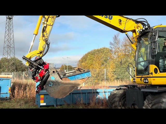 1338325 Wheeled excavator with tiltrotator - Komatsu PW148-10 -2015