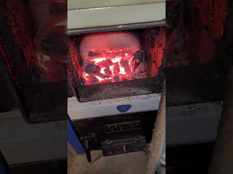 Jak pracuje kocioł zgazowujący Ogniwo z buforem – godzina po godzinie