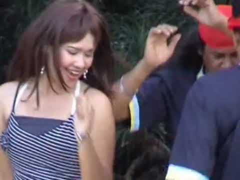 Rosalinda - Demo Kecek Kito (Official Music Video)