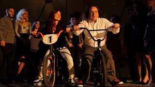 PRISONER - HAR MAR SUPERSTAR - (Official Music Video - Featuring Juliette Lewis)