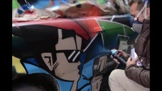 Coche pintado con graffiti por Berok y Emak para Neumáticos Vendrell