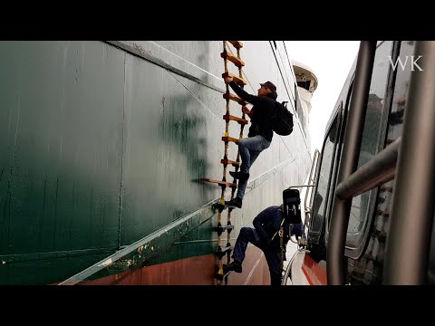 Weserlotsen: Per Strickleiter zum Arbeitsplatz