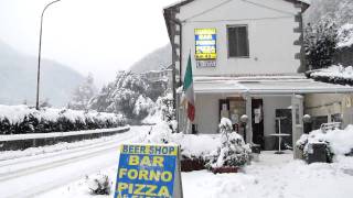 preview picture of video 'neve a Bagni di Lucca loc. Ponte a Seraglio SS12 del Brennero km 49+140'
