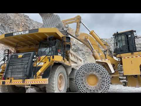 Caterpillar 992K Wheel Loader Loading Caterpillar 777F Dumpers - Interkat SA - 4k