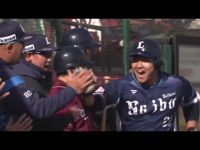 【4回表】レフトスタンドへの一発!! ライオンズ・古賀悠斗の1号ソロで追加点を挙げる!! 2024年3月30日 東北楽天ゴールデンイーグルス 対 埼玉西武ライオンズ