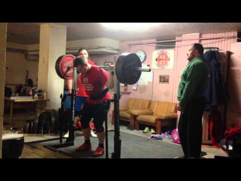 270 kg raw squat (23/3-15)
