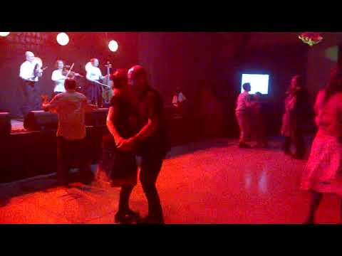 Oberek od Piotra Gacy i ober  od Zarasia Kapela Zwykli Ludzie