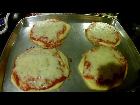 Super Quick and Easy Biscuit Pizzas! Holiday/Party/Kid Friendly Food!