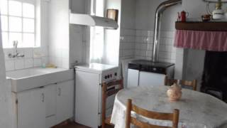 preview picture of video '16260  Maison de village comprenant une cuisine, un salon, u'