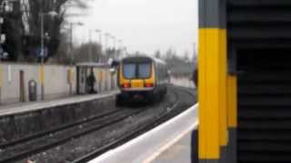 preview picture of video '2 commuter trains at Maynooth'