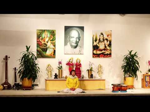 "Energie durch Atmung" fort. Pranayama mit Shaktipriya - Yoga Vidya Live - 6:00 Uhr 31.10.2021