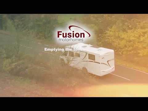 McLouis Fusion. Emptying the toilet cassette.