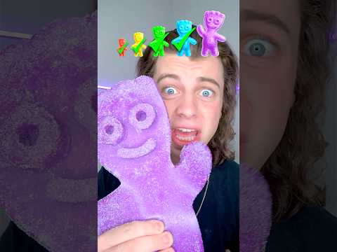 Small, Big, Giant Rainbow Sour Patch Kid!? 🤤