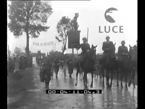 Celebrazione dell'annuale della Marcia su Roma alla presenza del generalissimo Franco.