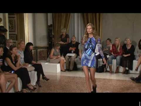 Milan : Pucci fashionshow -Women's Ready to Wear Spring/Summer 2010