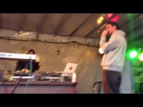 Saimn-i ft MessenJah - Raggamuffin Don