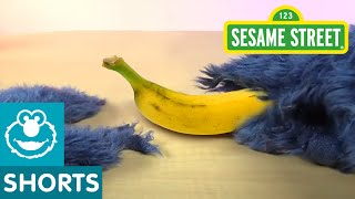 Sesame Street: Unboxing a Banana with Cookie Monster