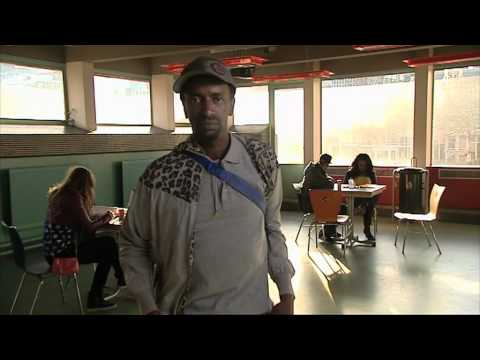 De Dino Show 2012 - Wat heb jij nou weer aan?