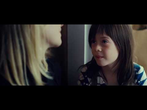 What Maisie Knew (Clip 'On the Bus')