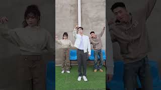 Download lagu 240505 “Simple psychic again. The two new friends at the back were nervous till they can’t dance 🤣” mp3 Download lagu 240505 “Simple psychic again. The two new friends at the back were nervous till they can’t dance 🤣” mp3