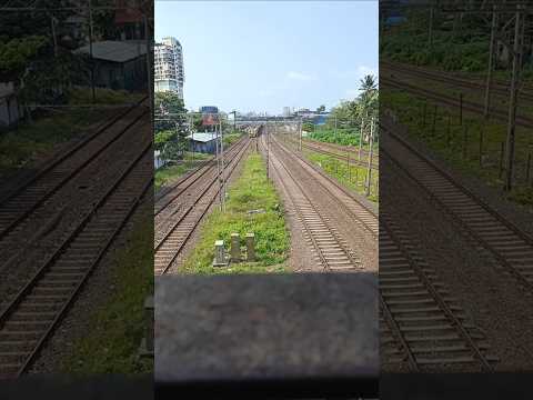 Juhu beach per Samundar ki hawa, ret ka maza!" With mere mehboob 🏖️🌄#beachlovers #love#music#dance