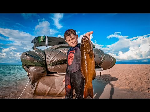 6 years old SPEARFISHING off remote SAND CAY at GREAT BARRIER REEF, Tinny mission camping adventure!